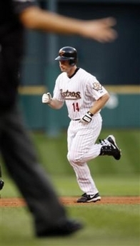 Capthta10204190116brewers_astros_basebal