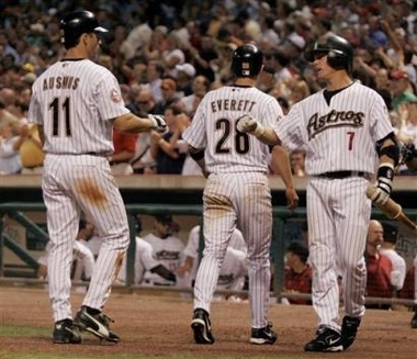 Capthta10304190203brewers_astros_basebal