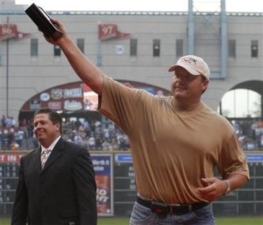 Capthta11104050228marlins_astros_basebal