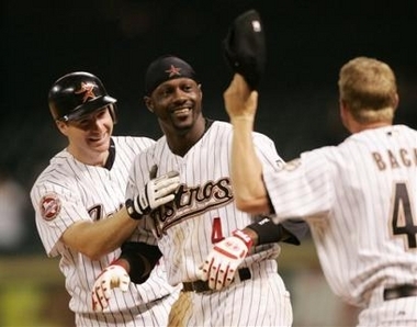 Capthta12104260505dodgers_astros_basebal_2